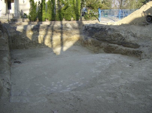 IMG05.jpg
